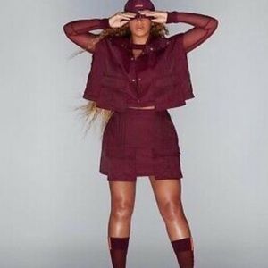 Ivy park maroon skirt. NWT.  large. OBO